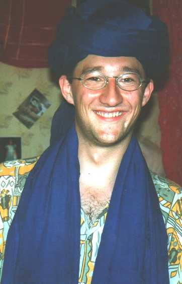 gwen_tulband.jpg (17553 bytes)