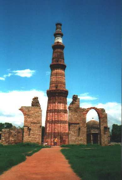 qutab_mihar.jpg (18508 bytes)