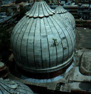 top moskee.JPG (27120 bytes)