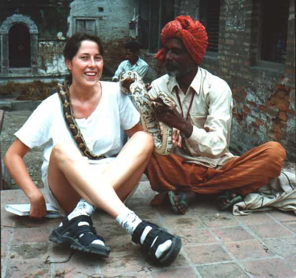 cindy_met_slang.jpg (41900 bytes)