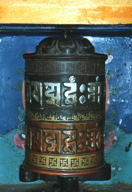 gebedsmolen.jpg (34818 bytes)